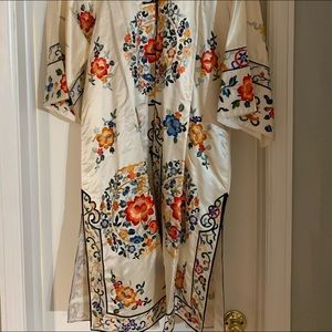 1940s Chinese robe/ coat silk and embroidered